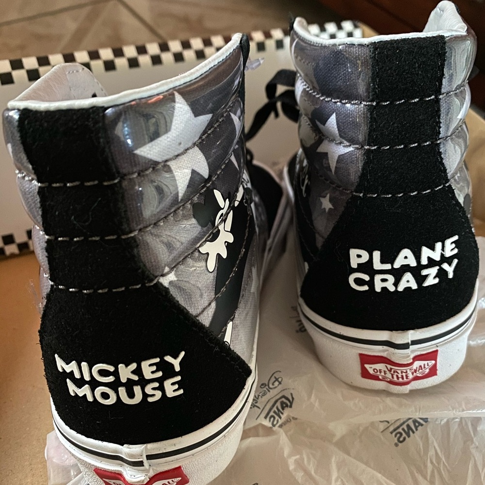 Vans- Disney Edition
